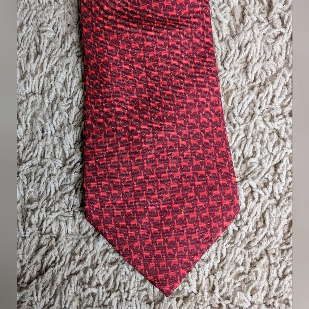 Salvatore Ferragamo Red Patterned Silk Men's Tie